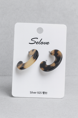 ⭐ NALVION – Tortoise Shell Curved Hoop Earrings