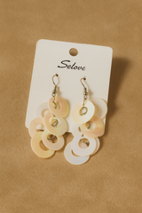 Selove Elegant Shell Drop Earrings – Soft Pearl Glow Finish