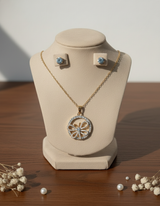š¦ Elegant Dragonfly Pendant Set ā GoldĀ Tone