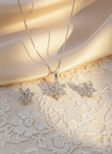 ❄ Nalvion Snowflake Necklace & Earrings Set