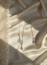 🌿 Nalvion Pearl Leaf Chain Necklace – Silver Elegance Editio