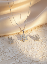 ❄ Nalvion Snowflake Necklace & Earrings Set
