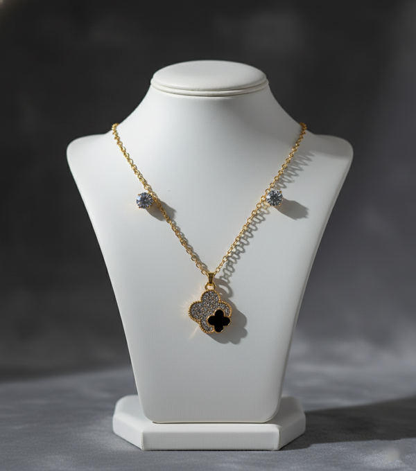 💎 Black Clover Luxury Pendant Set – Gold & Silve