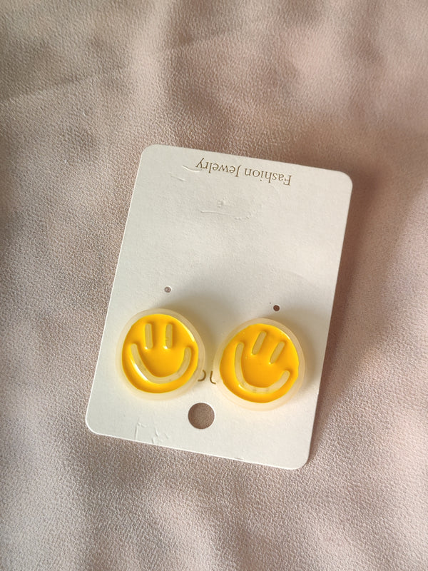 NALVION – Yellow Smiley Face Stud Earrings